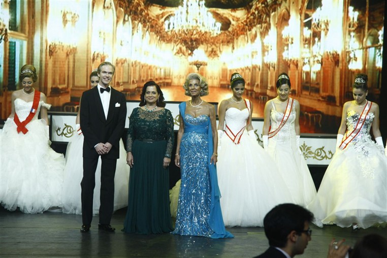 Bal des Debutantes 2012 